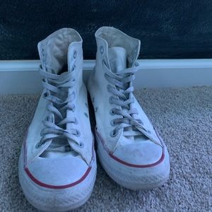 Chuck Taylor white converse